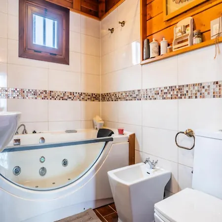 Apartman 4br Candelaria Wooden House -pool