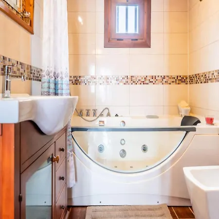 4br Candelaria Wooden House -pool *